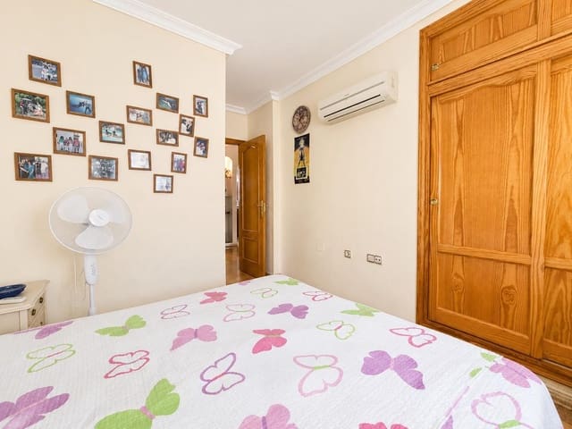 Bungalow de 2 habitaciones en Lomas de Cabo Roig - Los Dolses, Orihuela en venta con piscina garaje - 225.000 € (Ref: 10013417)