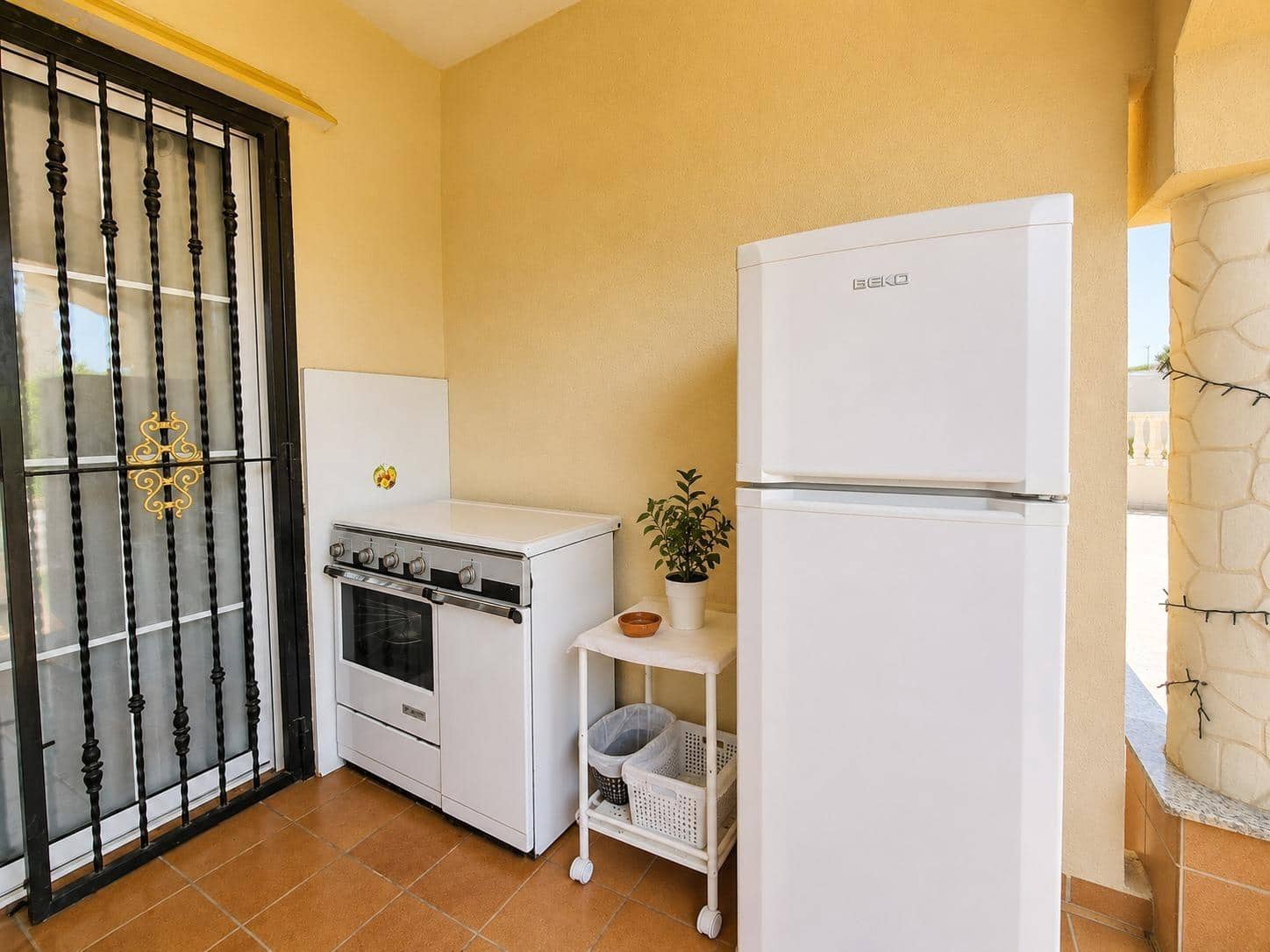 Bungalow de 2 habitaciones en Orihuela Costa en venta con piscina garaje - 225.000 € (Ref: 10013417)