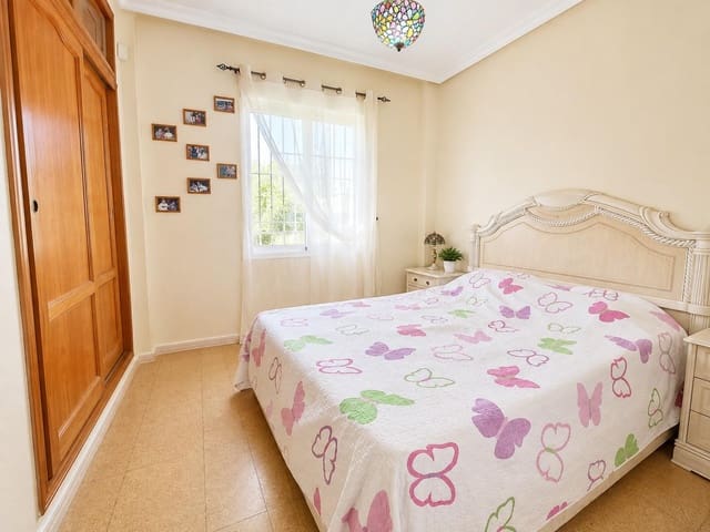 Bungalow de 2 habitaciones en Lomas de Cabo Roig - Los Dolses, Orihuela en venta con piscina garaje - 225.000 € (Ref: 10013417)