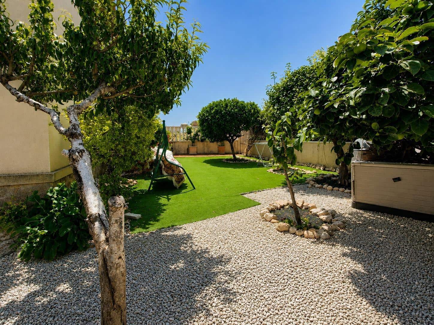 Bungalow de 2 habitaciones en Orihuela Costa en venta con piscina garaje - 225.000 € (Ref: 10013417)
