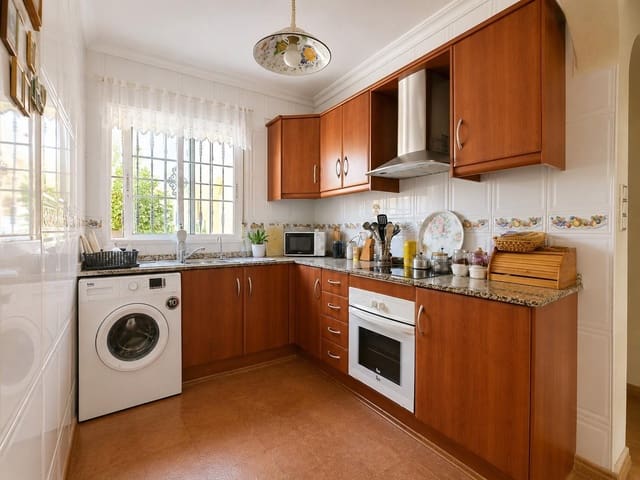 Bungalow de 2 habitaciones en Lomas de Cabo Roig - Los Dolses, Orihuela en venta con piscina garaje - 225.000 € (Ref: 10013417)