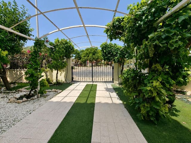 Bungalow de 2 habitaciones en Lomas de Cabo Roig - Los Dolses, Orihuela en venta con piscina garaje - 225.000 € (Ref: 10013417)