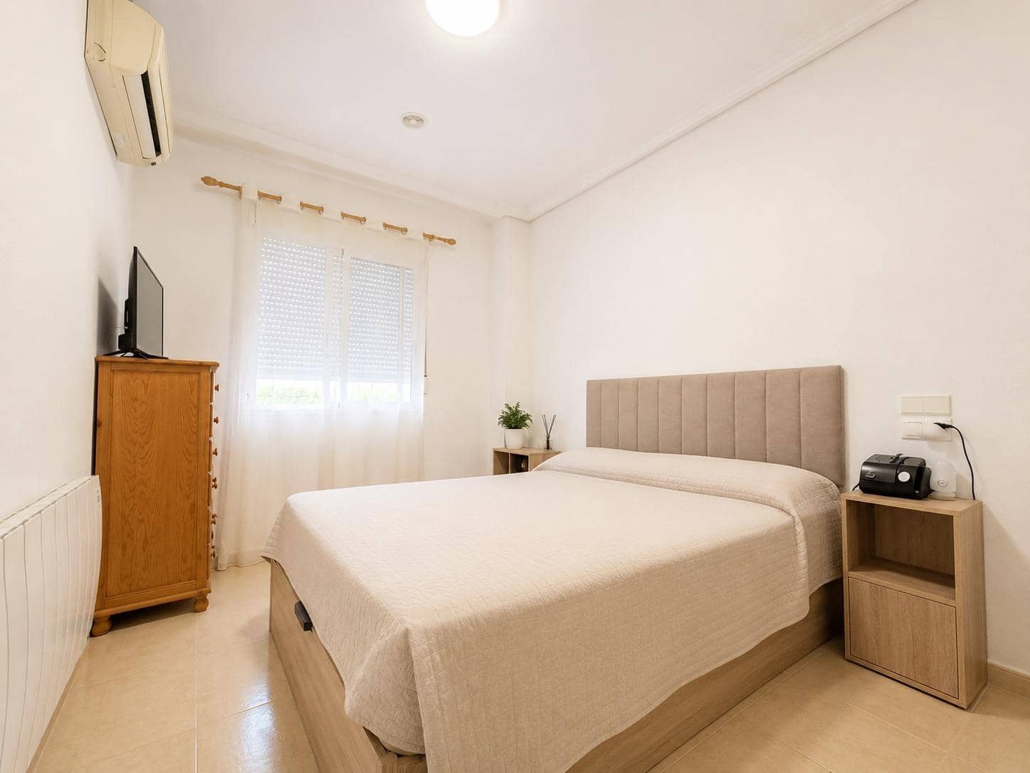 2 soverom Leilighet til salgs i Torrevieja med svømmebasseng - € 165 000 (Ref: 10015657)