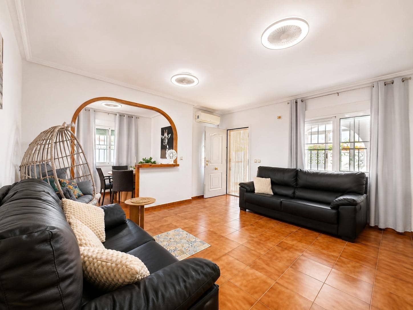 4 makuuhuone Huvila myytävänä paikassa Los Alcazares mukana uima-altaan - 450 000 € (Ref: 10021006)