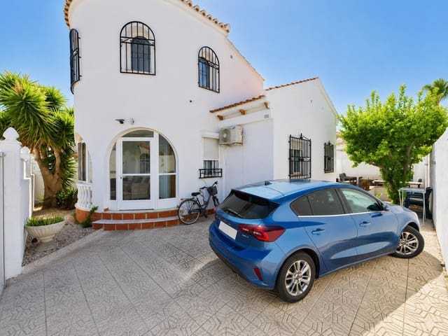 4 makuuhuone Huvila myytävänä paikassa Los Alcázares mukana uima-altaan - 450 000 € (Ref: 10021006)