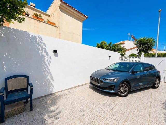 4 quarto Moradia para venda em Los Alcázares com piscina - 450 000 € (Ref: 10021006)
