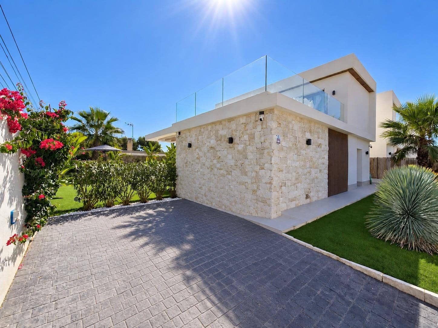 Chalet de 3 habitaciones en Orihuela Costa en venta con piscina garaje - 749.000 € (Ref: 10081357)