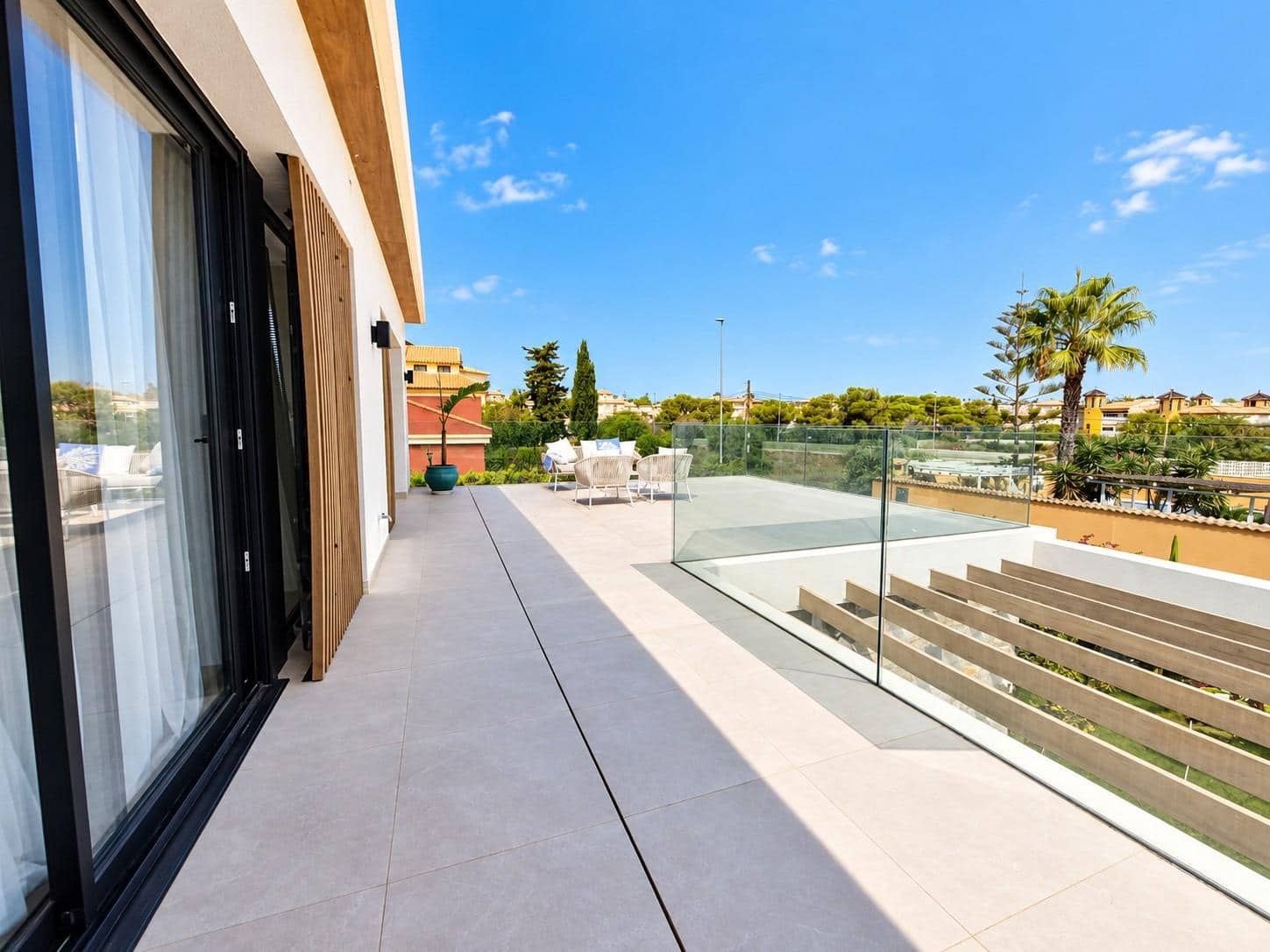 Chalet de 3 habitaciones en Orihuela Costa en venta con piscina garaje - 749.000 € (Ref: 10081357)