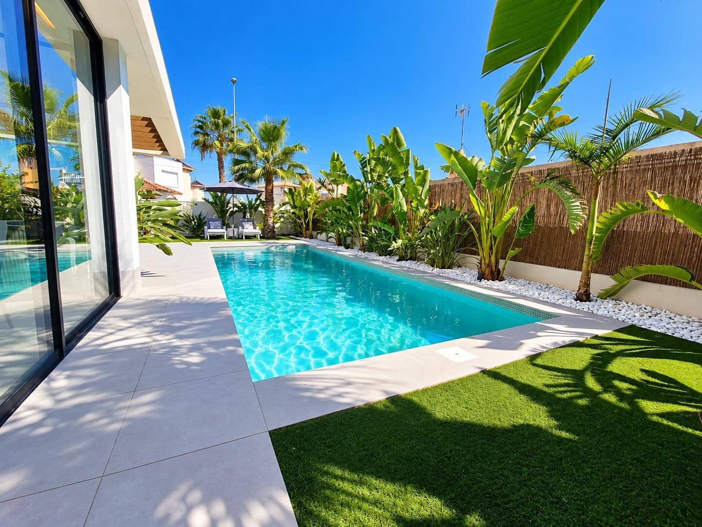 Chalet de 3 habitaciones en Orihuela Costa en venta con piscina garaje - 749.000 € (Ref: 10081357)