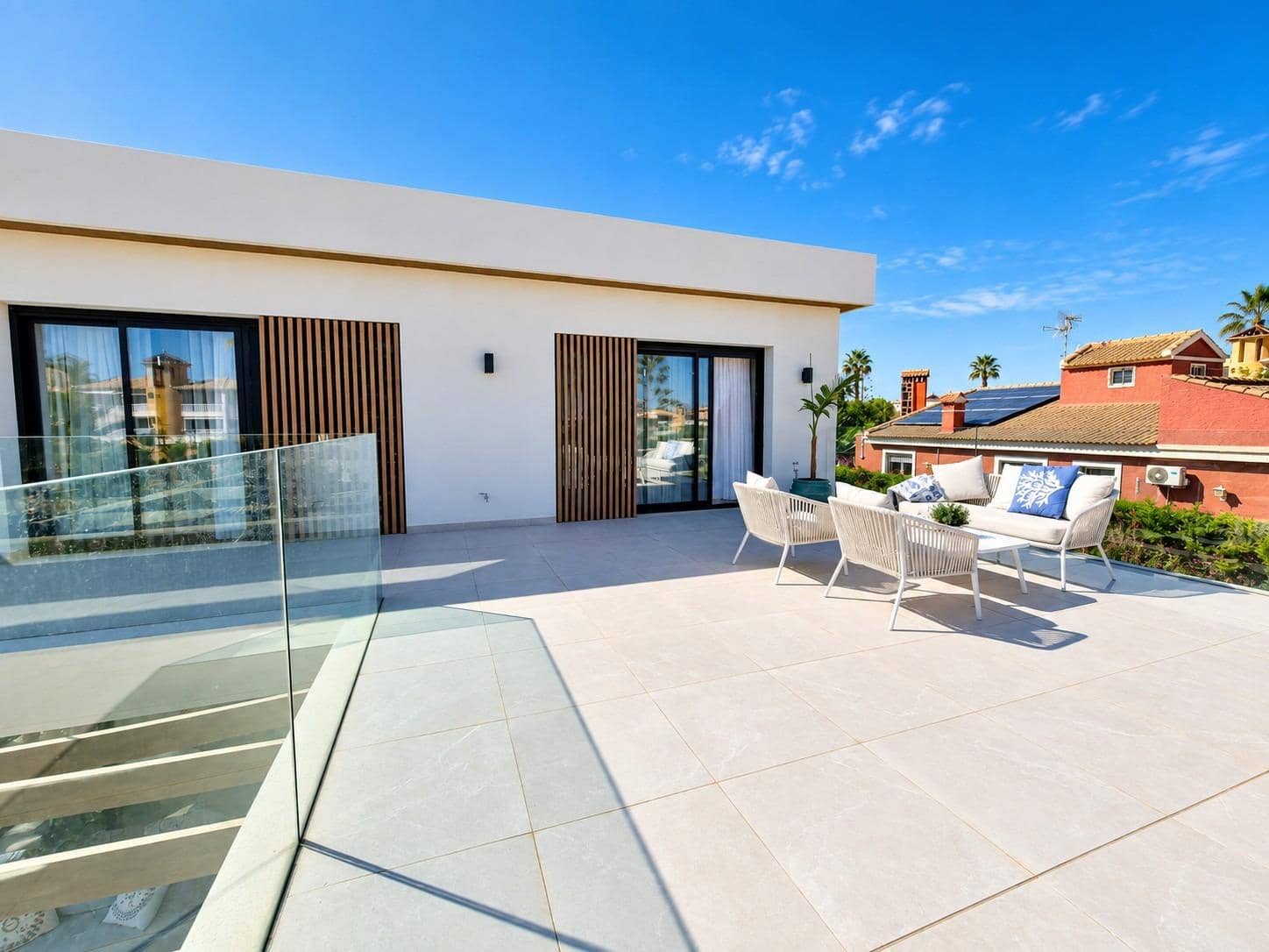 Chalet de 3 habitaciones en Orihuela Costa en venta con piscina garaje - 749.000 € (Ref: 10081357)