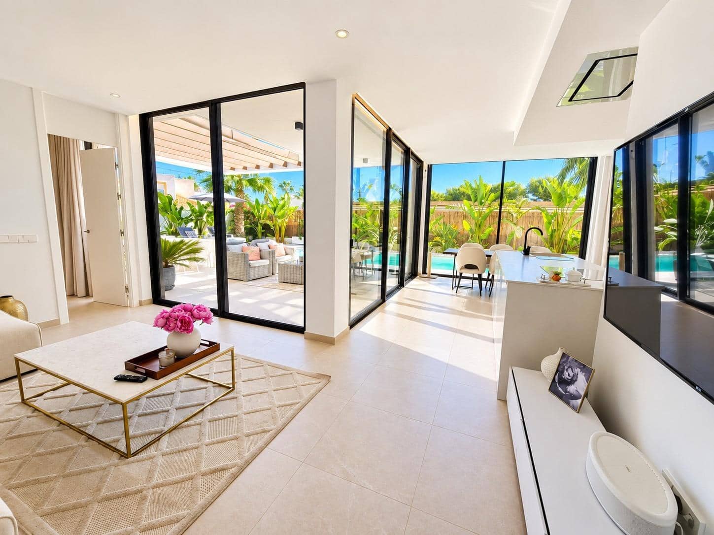 Chalet de 3 habitaciones en Orihuela Costa en venta con piscina garaje - 749.000 € (Ref: 10081357)
