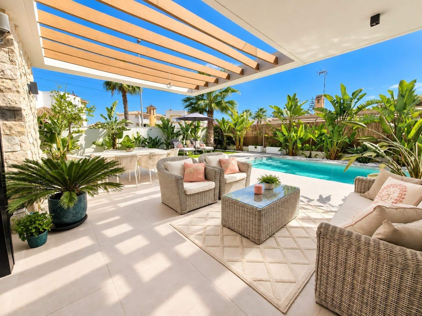 Chalet de 3 habitaciones en Orihuela Costa en venta con piscina garaje - 749.000 € (Ref: 10081357)