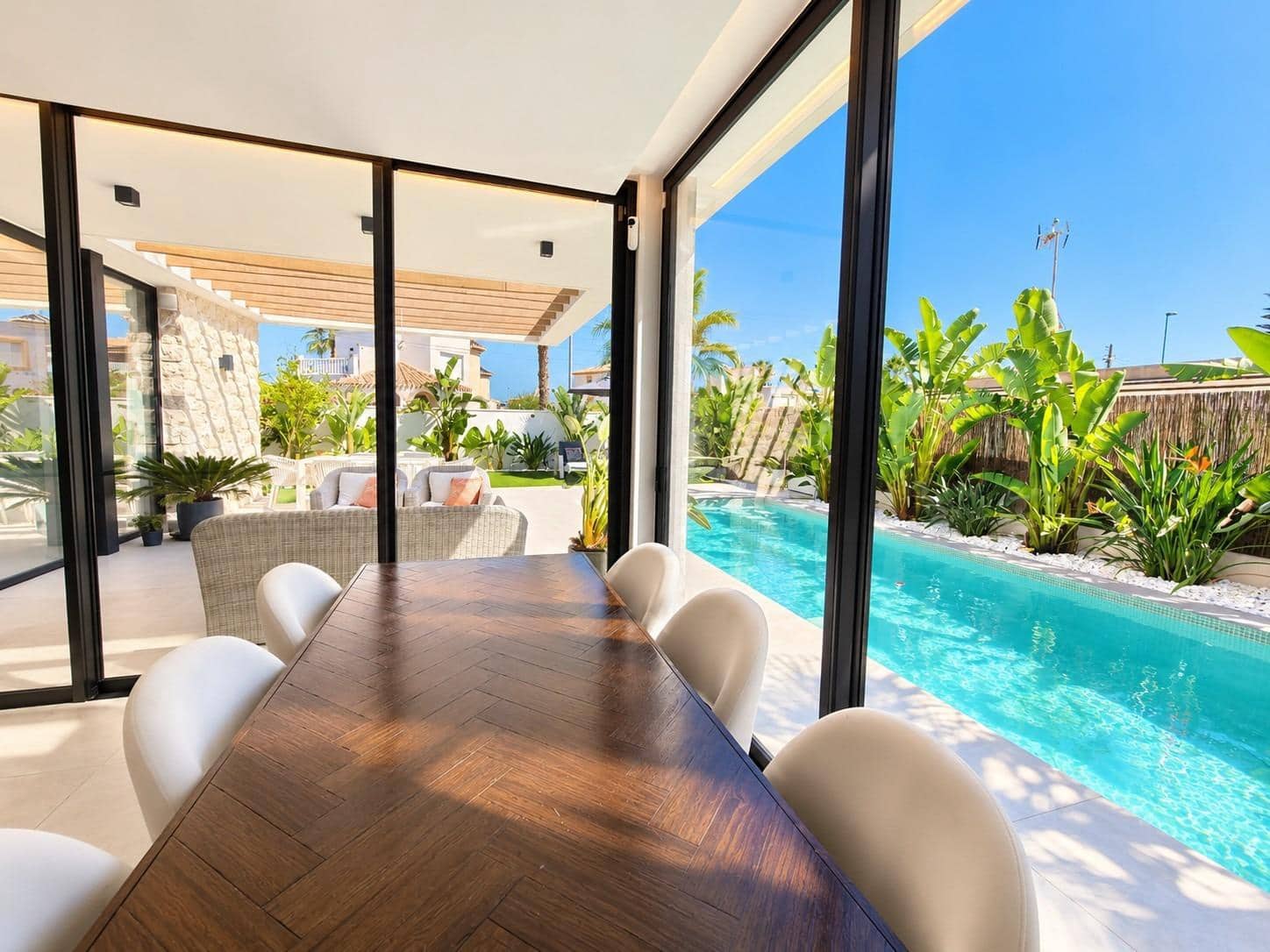 Chalet de 3 habitaciones en Orihuela Costa en venta con piscina garaje - 749.000 € (Ref: 10081357)