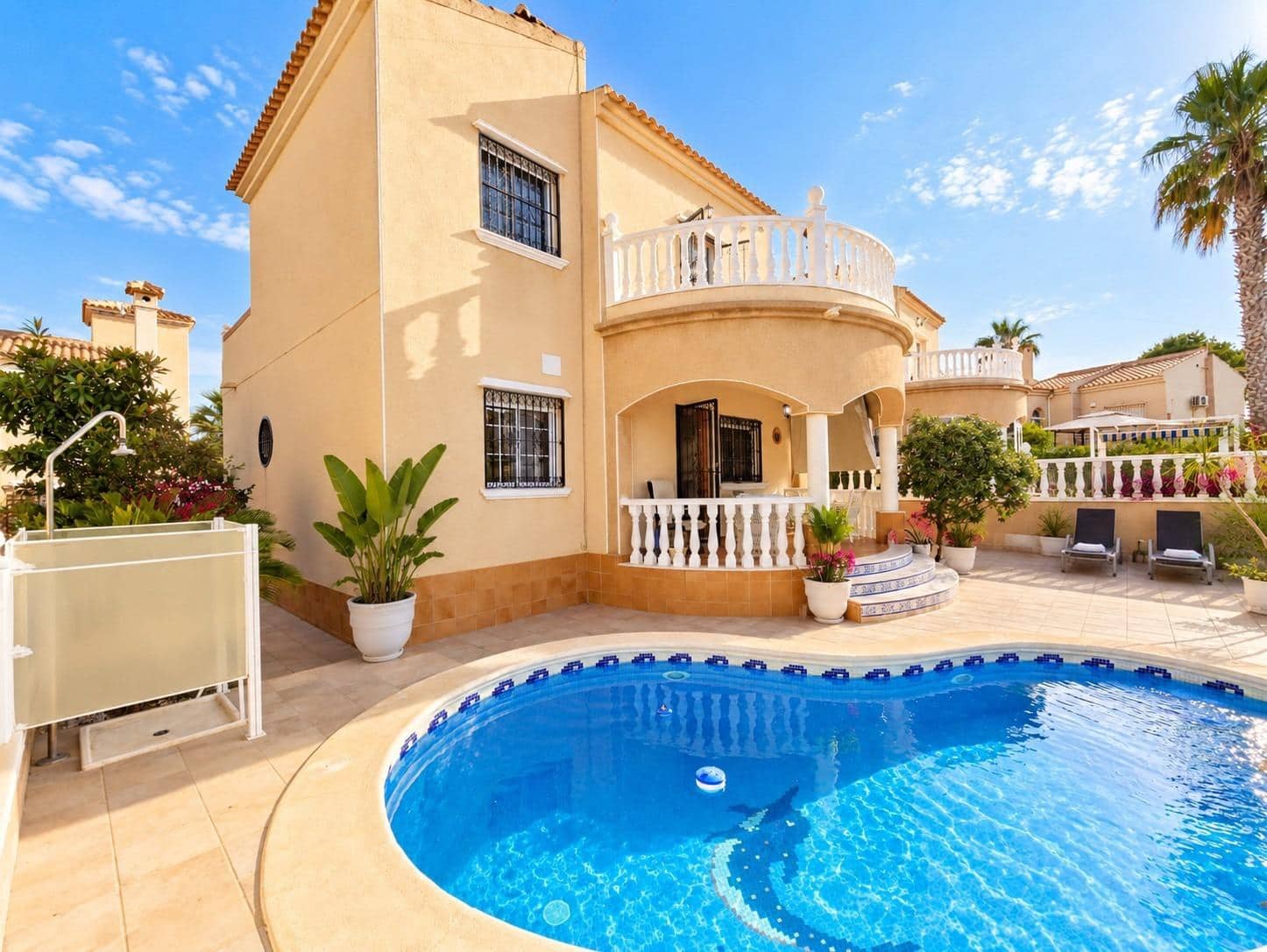 3 soveværelse Villa til salg i Filipinas med swimmingpool - € 369.000 (Ref: 10089781)