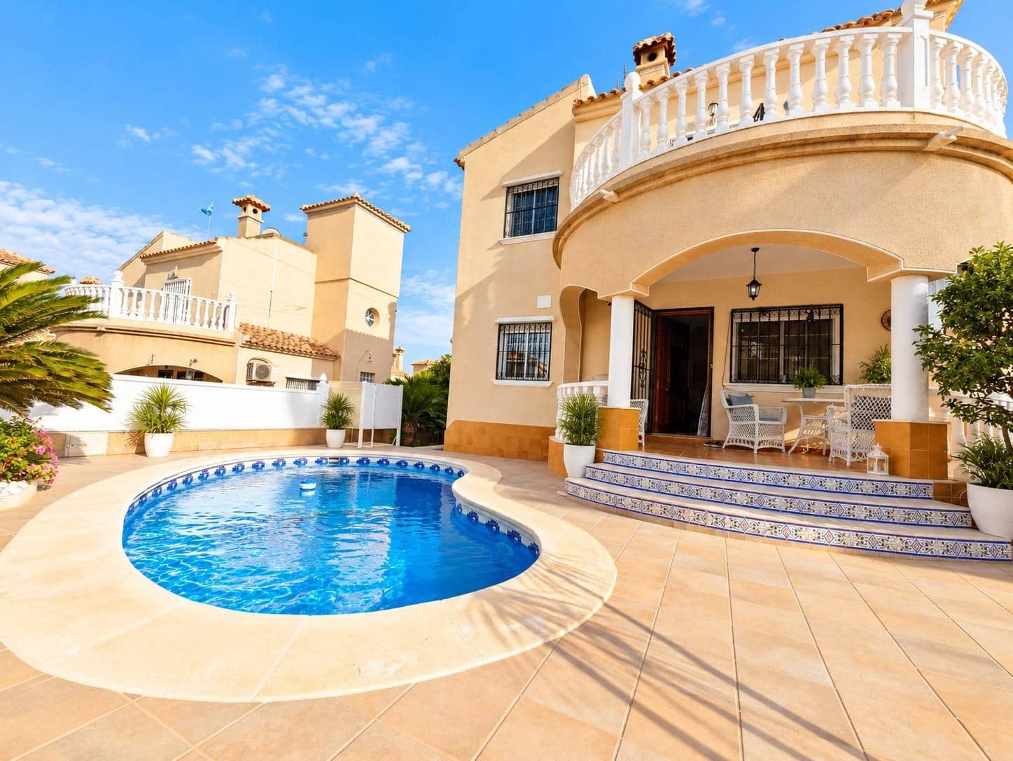 3 soveværelse Villa til salg i Filipinas med swimmingpool - € 369.000 (Ref: 10089781)