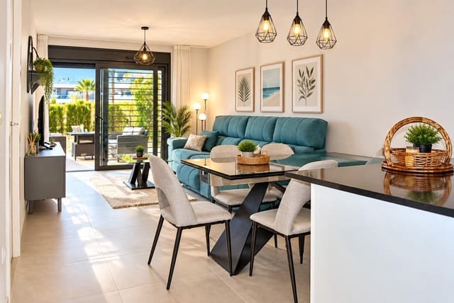 3 makuuhuone Huoneisto lomavuokrausta paikassa Playa Flamenca, Orihuela mukana uima-altaan 
autotalli - 1 120 € (Ref: 10094796)