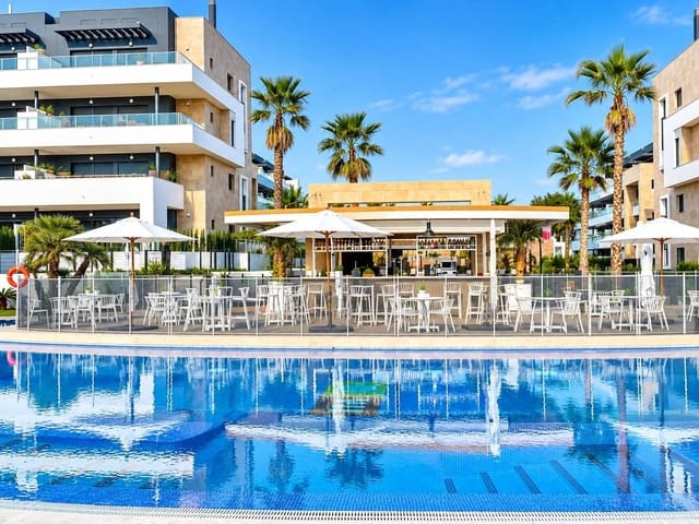 3 makuuhuone Huoneisto lomavuokrausta paikassa Playa Flamenca, Orihuela mukana uima-altaan 
autotalli - 1 120 € (Ref: 10094796)