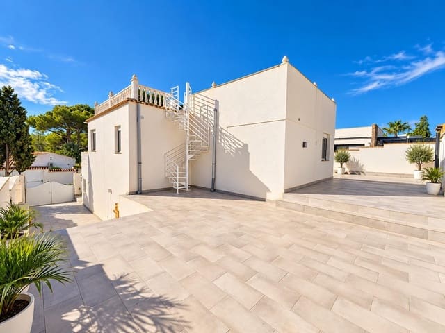 5 camera da letto Villa in vendita in Los Balcones - Los Altos, Torrevieja con piscina garage - 599.000 € (Rif: 10102701)