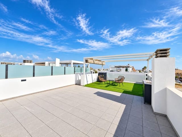 3 chambre Bungalow à vendre à Punta Prima, Orihuela avec piscine - 449 000 € (Ref: 10136170)