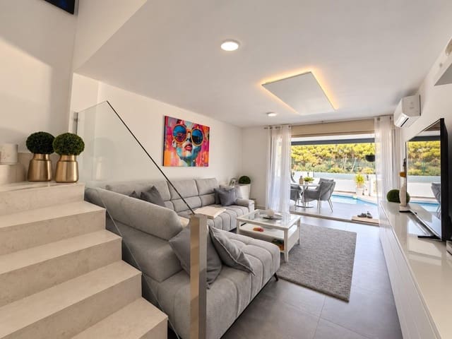 3 soverom Villa til salgs i Mil Palmeras, Pilar de la Horadada med svømmebasseng - € 395 000 (Ref: 10139804)