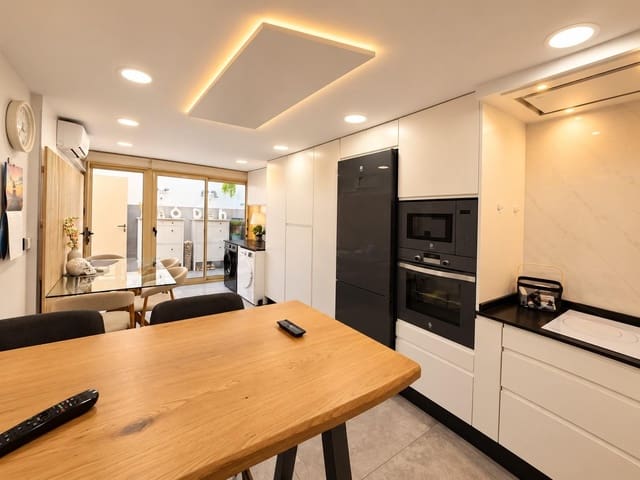 3 soverom Villa til salgs i Mil Palmeras, Pilar de la Horadada med svømmebasseng - € 395 000 (Ref: 10139804)