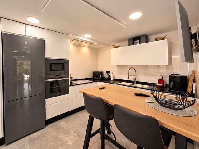 3 soverom Villa til salgs i Mil Palmeras, Pilar de la Horadada med svømmebasseng - € 395 000 (Ref: 10139804)