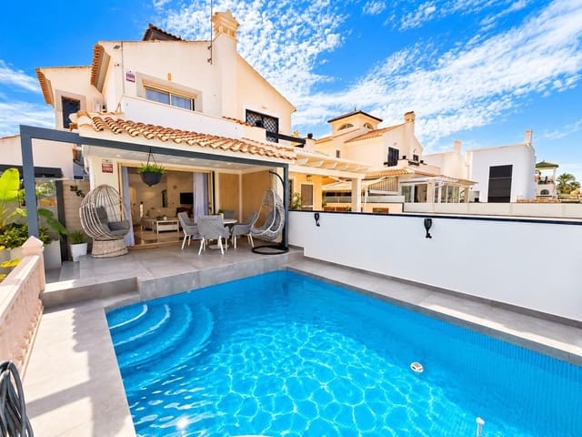 3 soverom Villa til salgs i Mil Palmeras, Pilar de la Horadada med svømmebasseng - € 395 000 (Ref: 10139804)