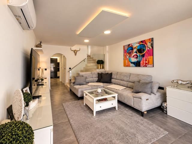 3 soverom Villa til salgs i Mil Palmeras, Pilar de la Horadada med svømmebasseng - € 395 000 (Ref: 10139804)