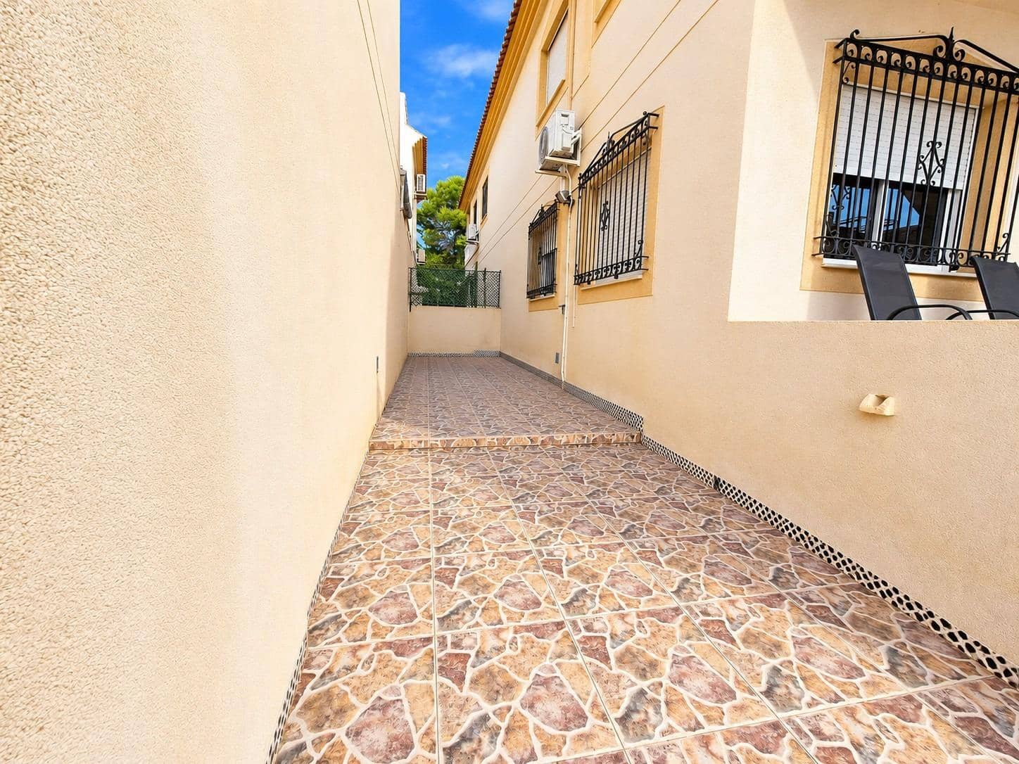 2 sypialnia Bungalow na sprzedaż w La Zenia - 199 000 € (Ref: 10147203)