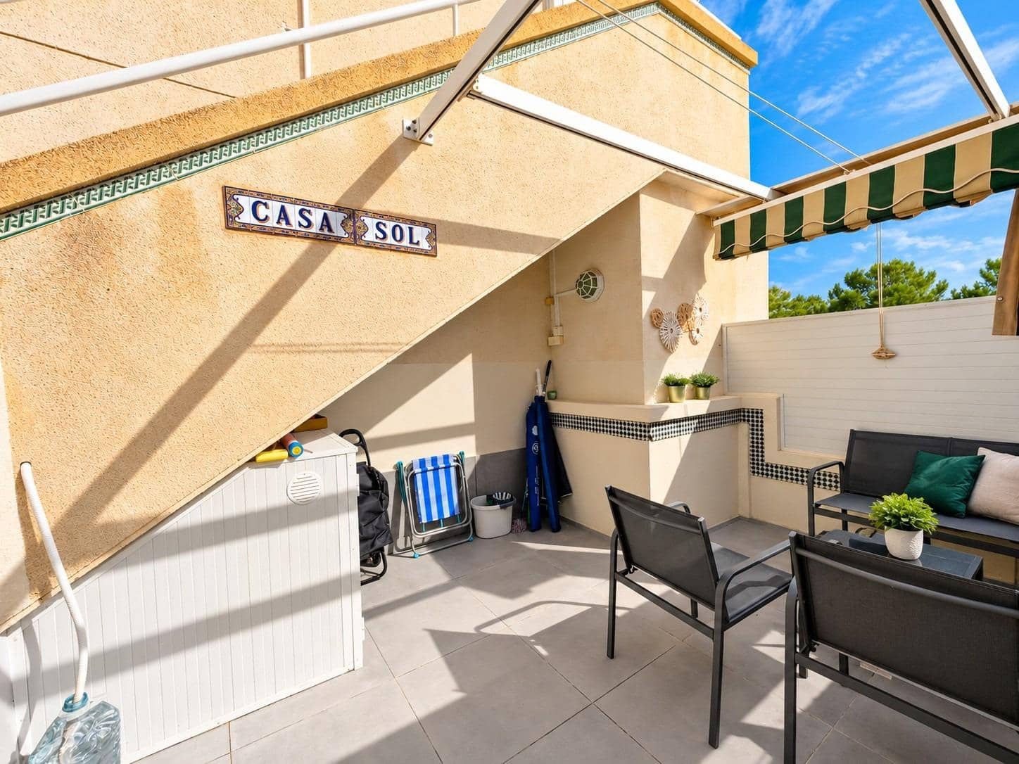 2 makuuhuone Bungalow myytävänä paikassa Torrevieja - 199 000 € (Ref: 10165126)