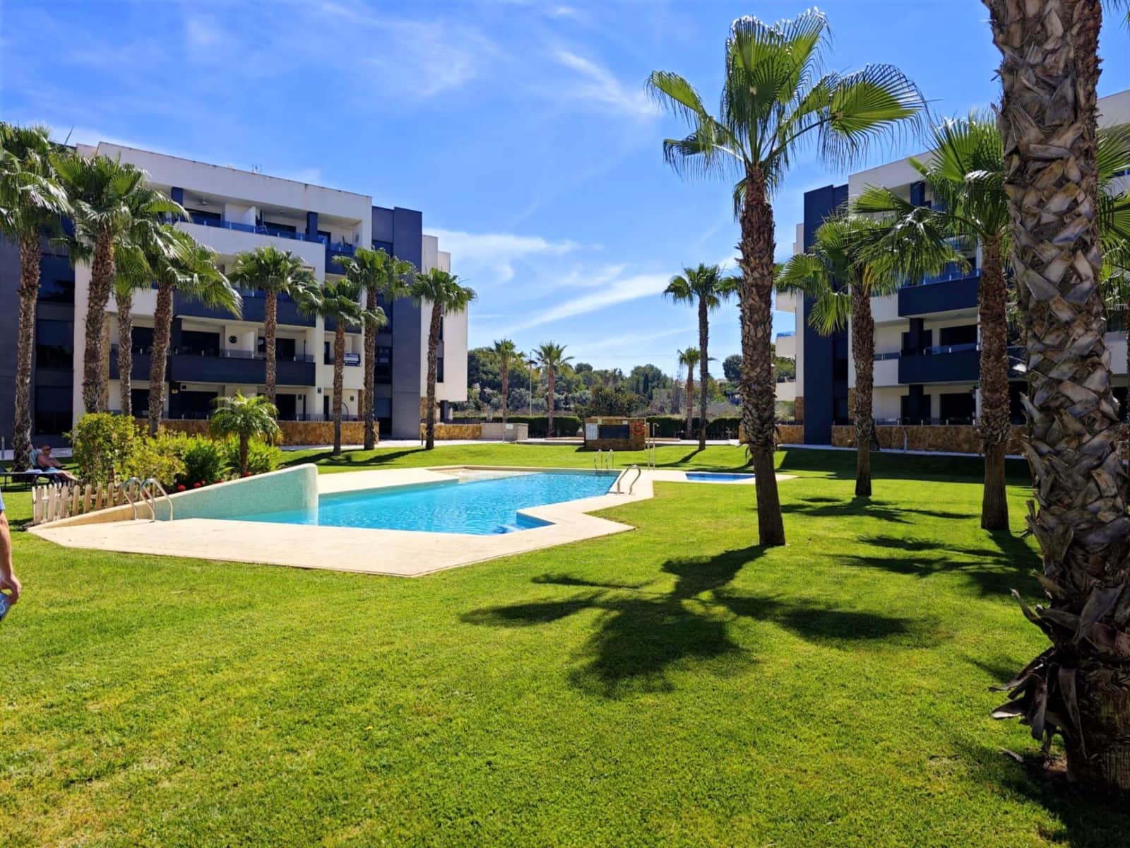 Apartamento de 2 habitaciones en Orihuela Costa en venta con garaje - 249.000 € (Ref: 9908738)