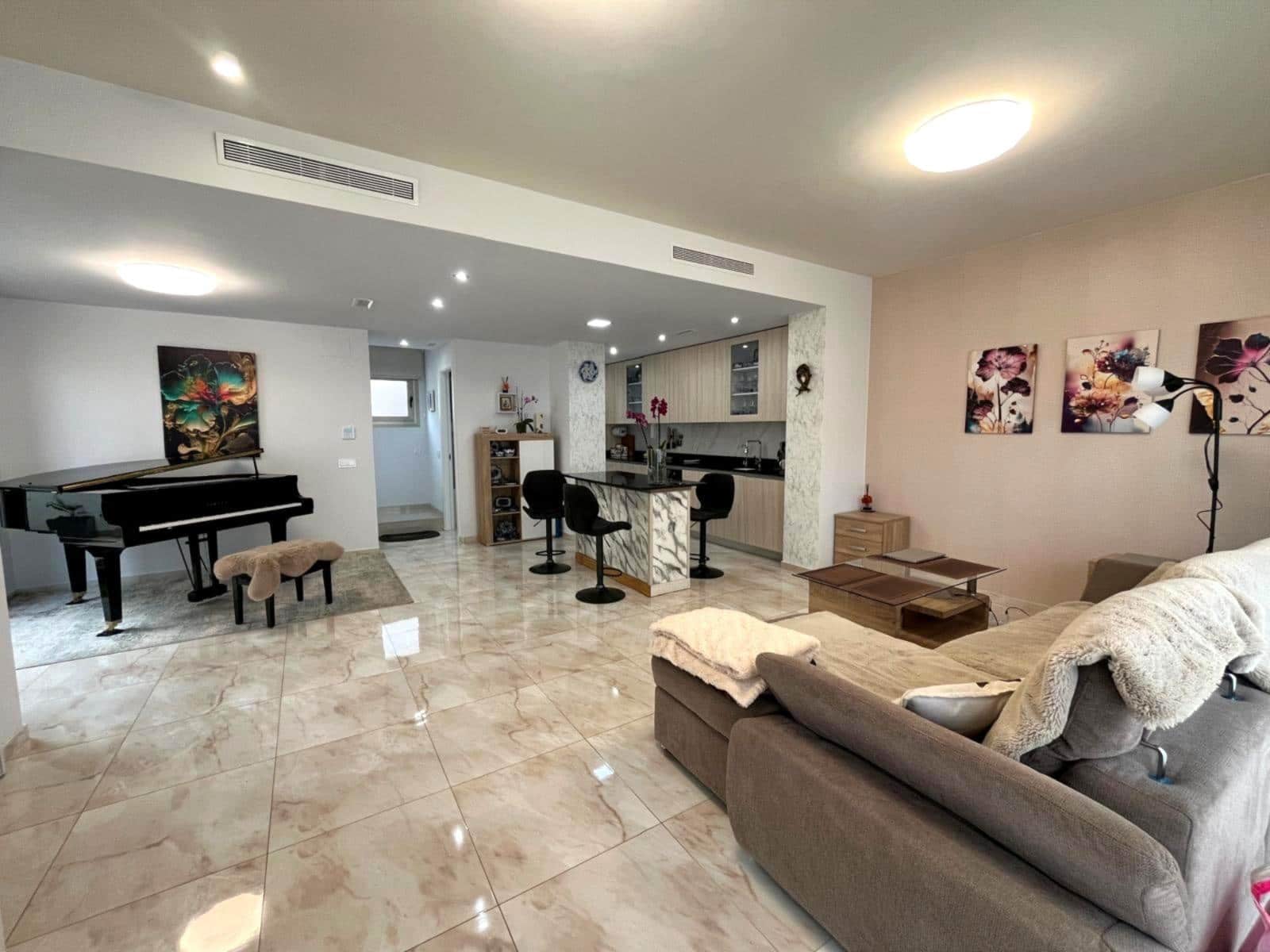 3 sovrum Villa till salu i Orihuela Costa - 469 000 € (Ref: 9908740)