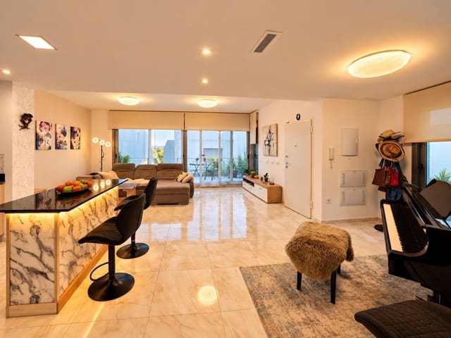 Chalet de 3 habitaciones en Orihuela Costa, Orihuela en venta con piscina garaje - 469.000 € (Ref: 9908740)