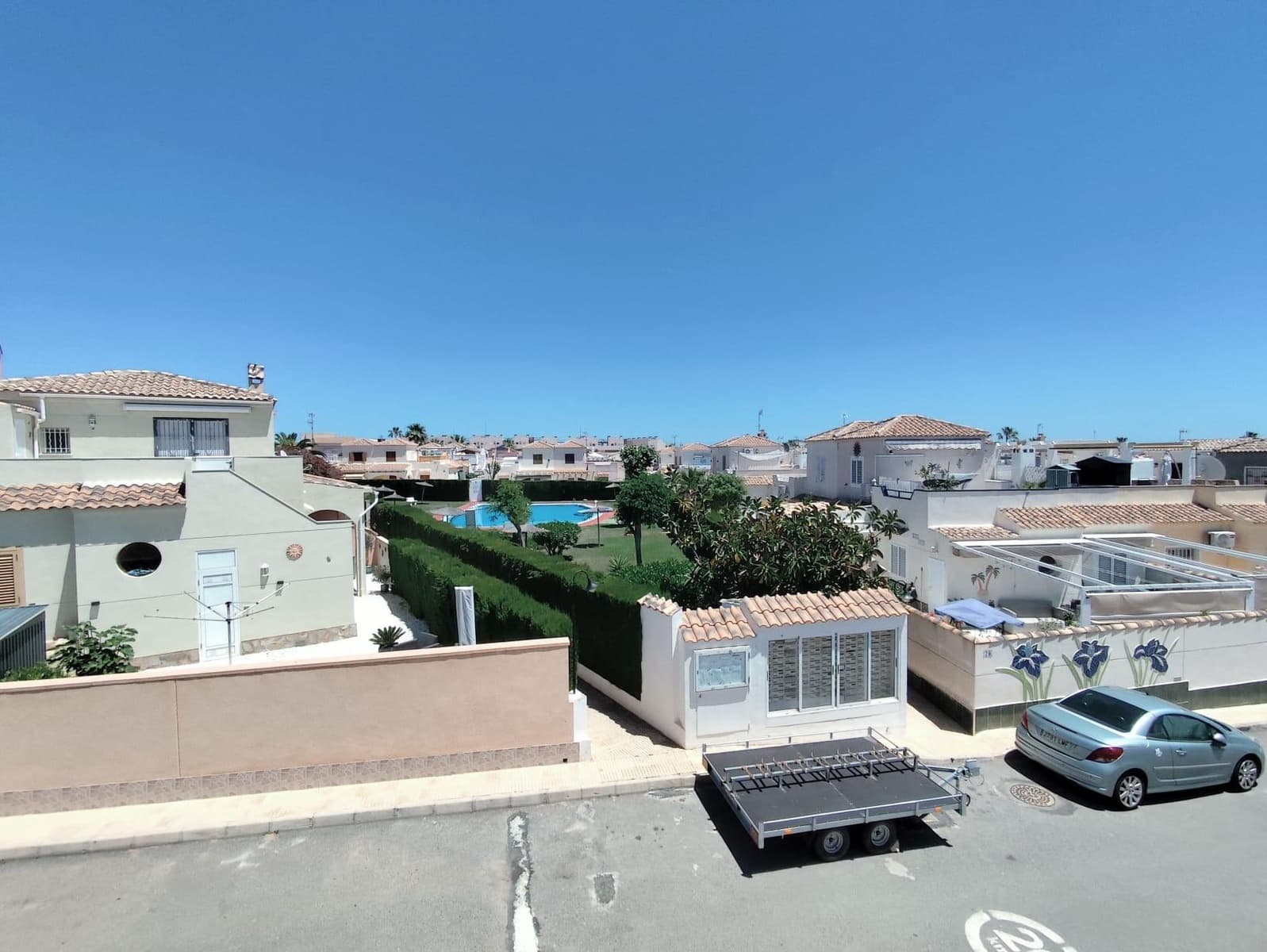 Pareado de 4 habitaciones en Orihuela Costa en venta con piscina - 280.000 € (Ref: 9908741)