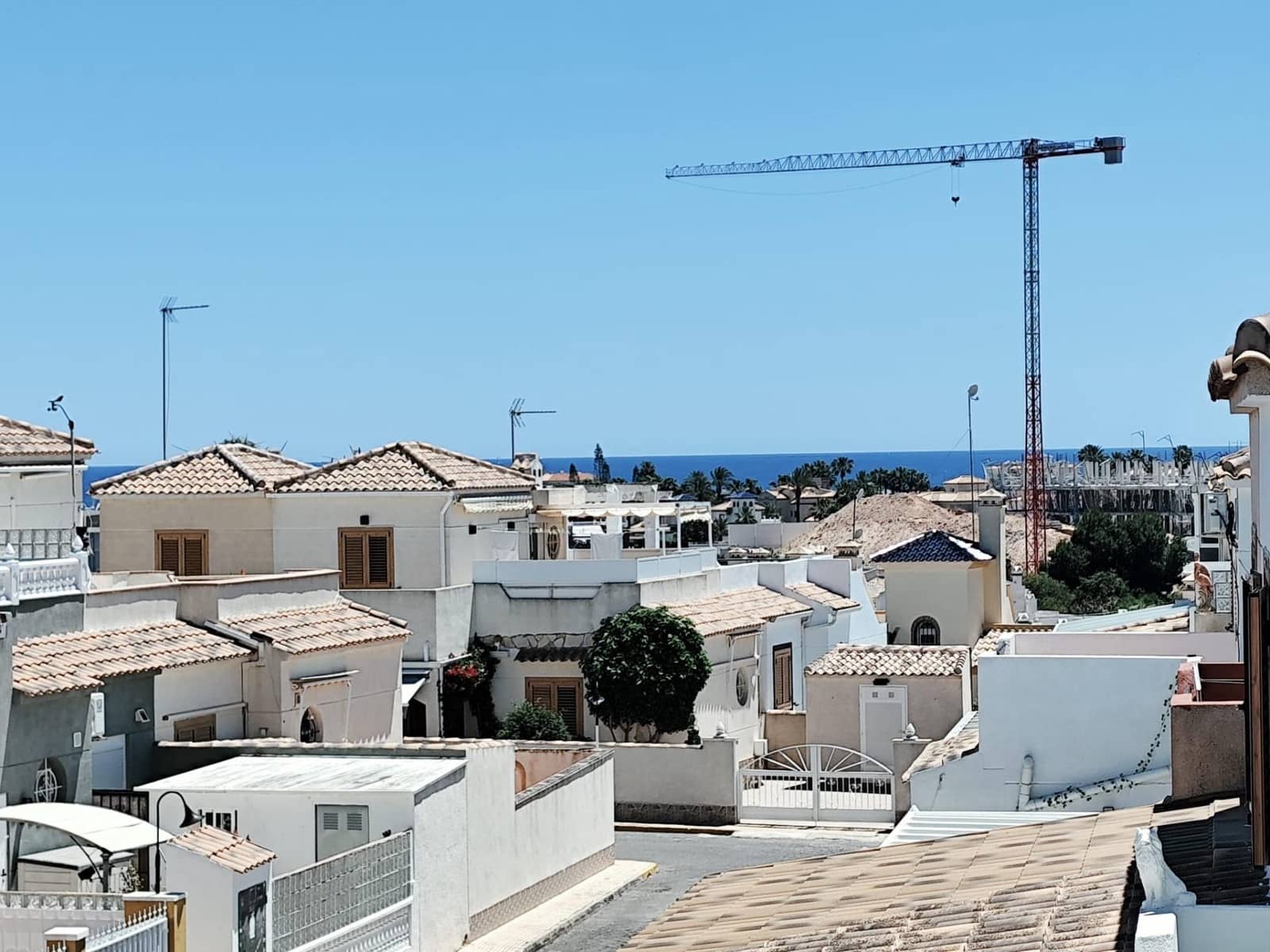 Pareado de 4 habitaciones en Orihuela Costa en venta con piscina - 280.000 € (Ref: 9908741)
