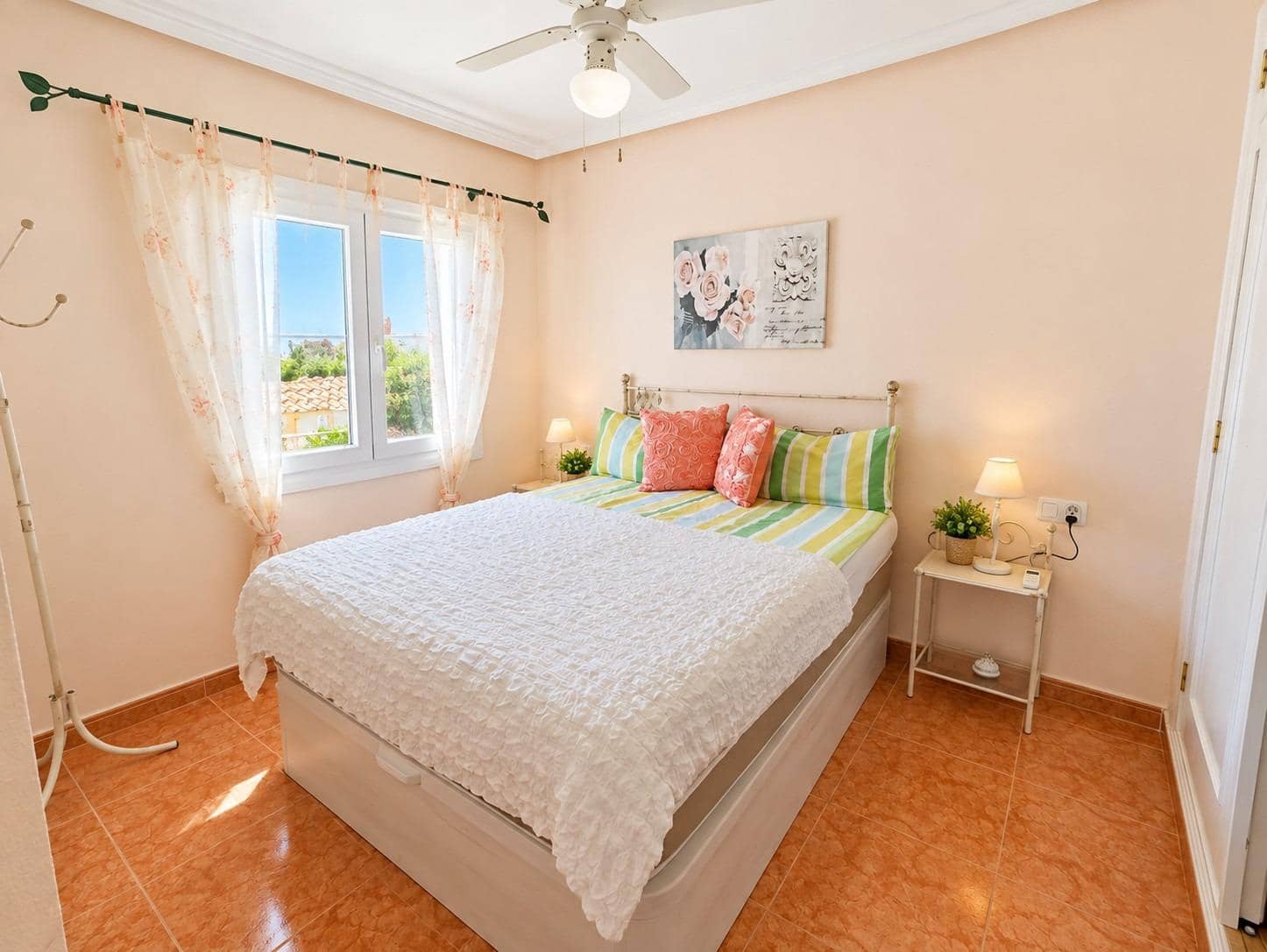 4 bedroom Semi-detached Villa for sale in Orihuela Costa with pool - € 279,000 (Ref: 9908741)