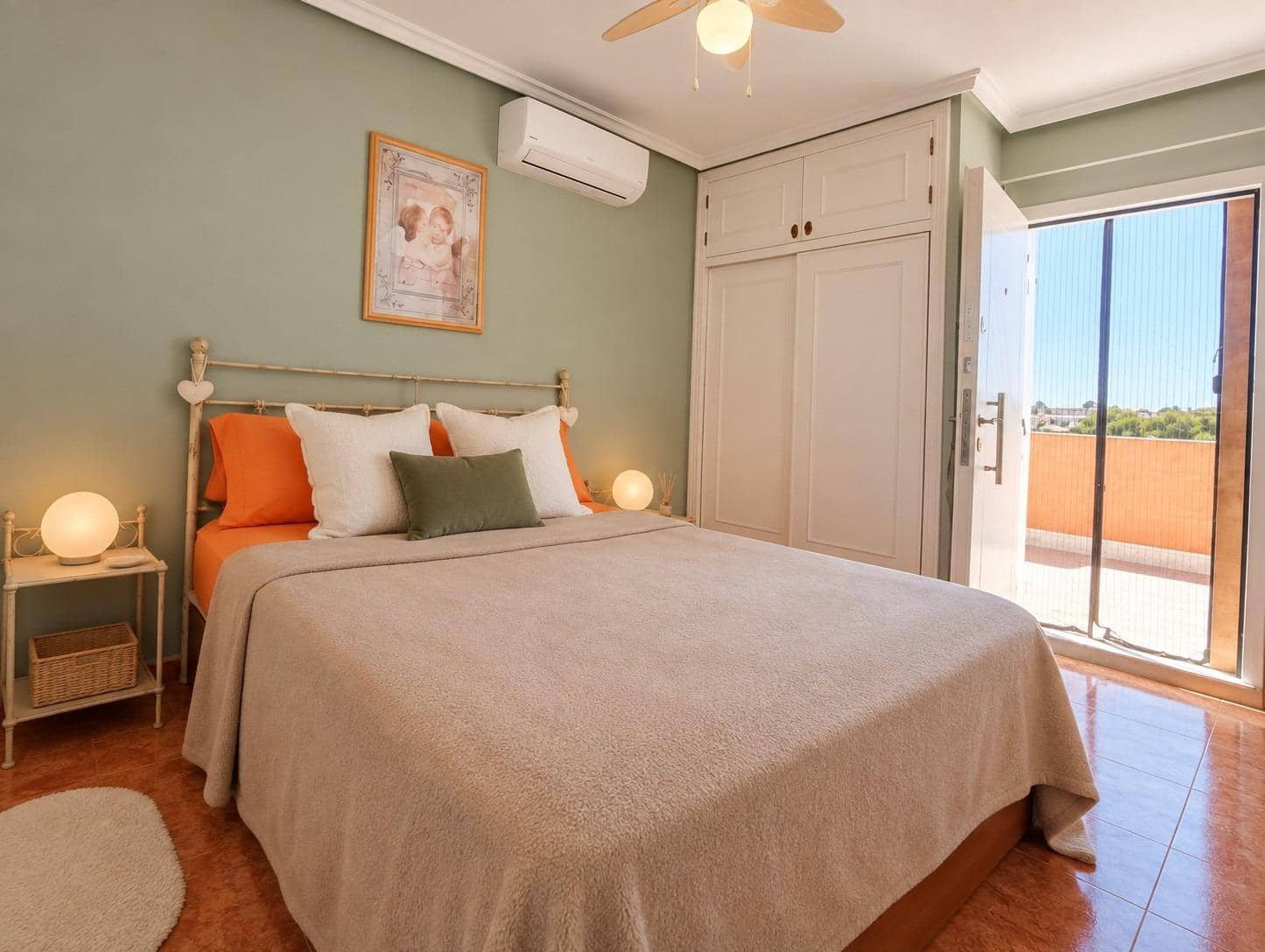 4 bedroom Semi-detached Villa for sale in Orihuela Costa with pool - € 279,000 (Ref: 9908741)