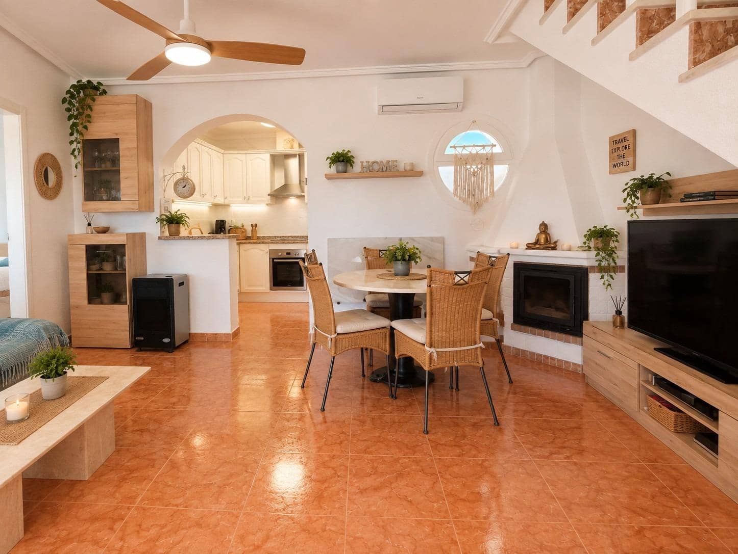 4 bedroom Semi-detached Villa for sale in Orihuela Costa with pool - € 279,000 (Ref: 9908741)