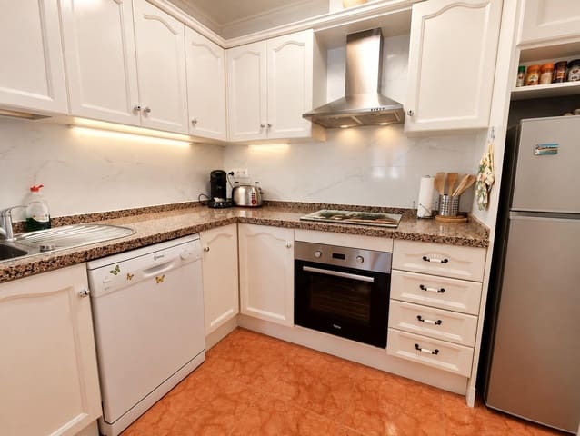 4 slaapkamer Halfvrijstaande villa te koop in Orihuela Costa, Orihuela met zwembad - € 269.000 (Ref: 9908741)