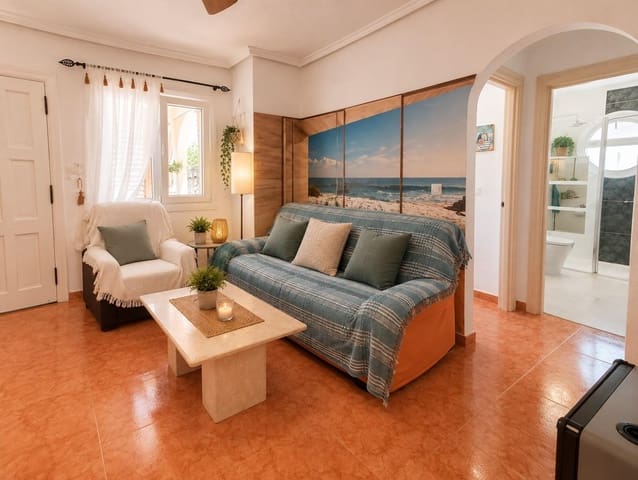4 slaapkamer Halfvrijstaande villa te koop in Orihuela Costa, Orihuela met zwembad - € 269.000 (Ref: 9908741)