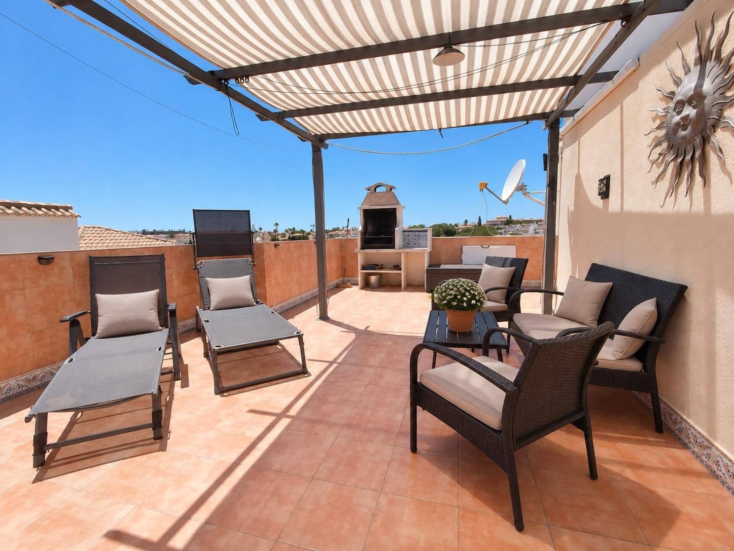 4 bedroom Semi-detached Villa for sale in Orihuela Costa with pool - € 279,000 (Ref: 9908741)