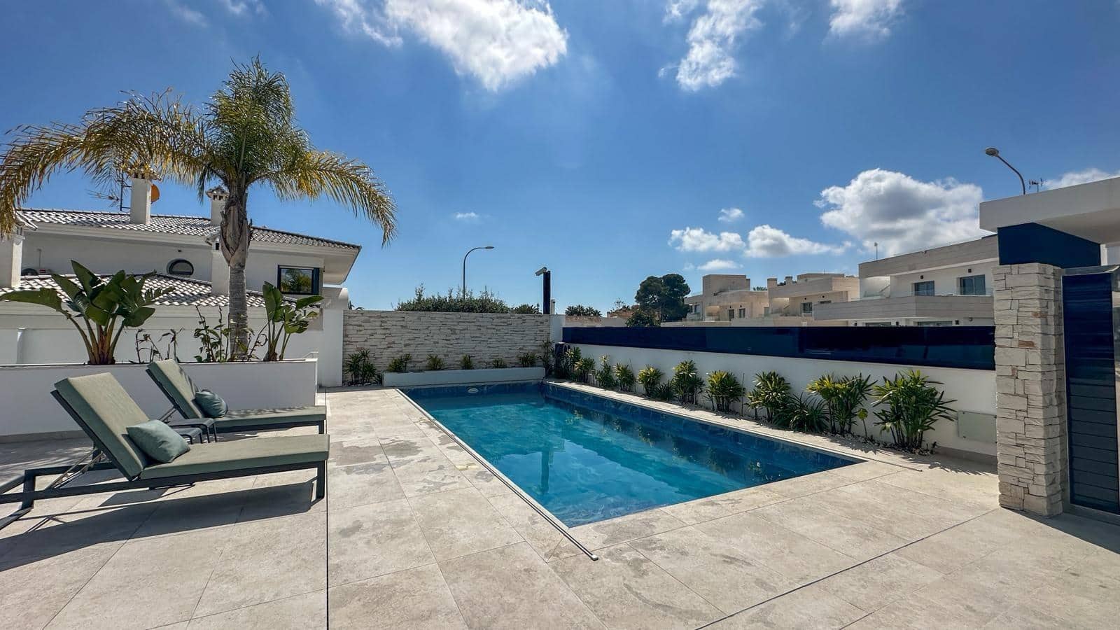 4 sovrum Villa till salu i Orihuela Costa med garage - 2 950 000 € (Ref: 9908758)