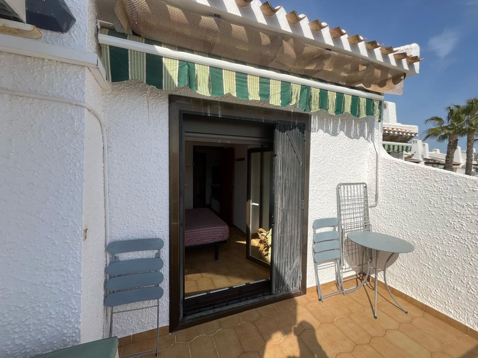 2 slaapkamer Rijtjeshuis te huur in Cabo Roig met zwembad - € 3.000 (Ref: 9913229)