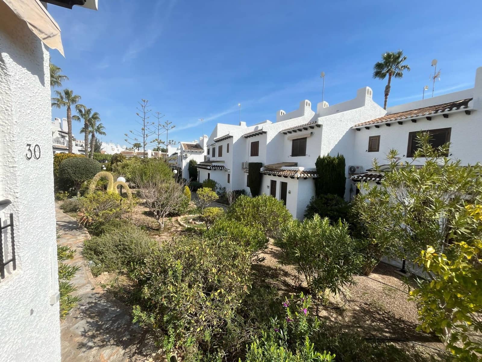 2 slaapkamer Rijtjeshuis te huur in Cabo Roig met zwembad - € 3.000 (Ref: 9913229)
