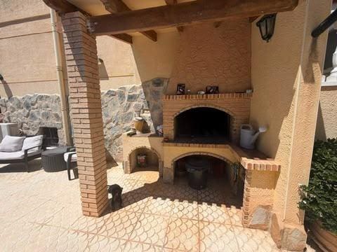 4 soveværelse Villa til salg i Torrevieja med swimmingpool garage - € 490.000 (Ref: 9929462)