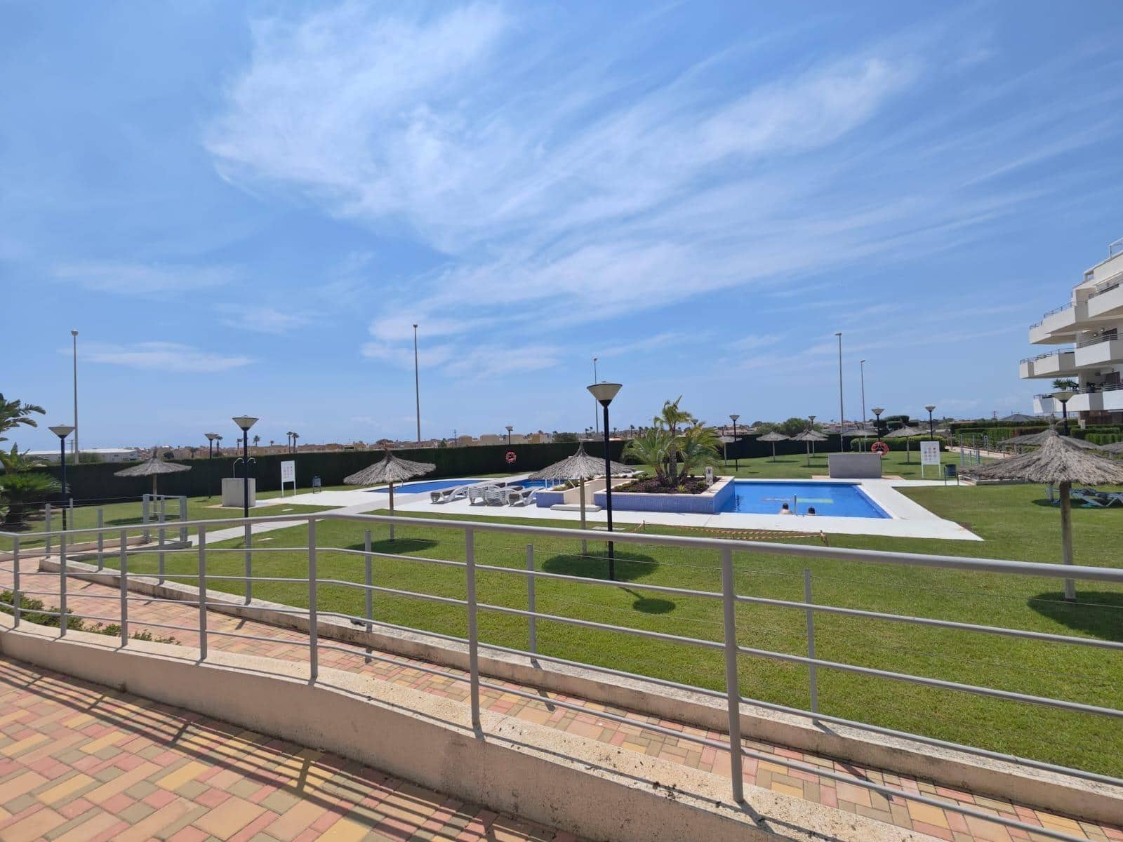 2 Zimmer Apartment zu verkaufen in Orihuela Costa mit Pool Garage - 215.000 € (Ref: 9940016)