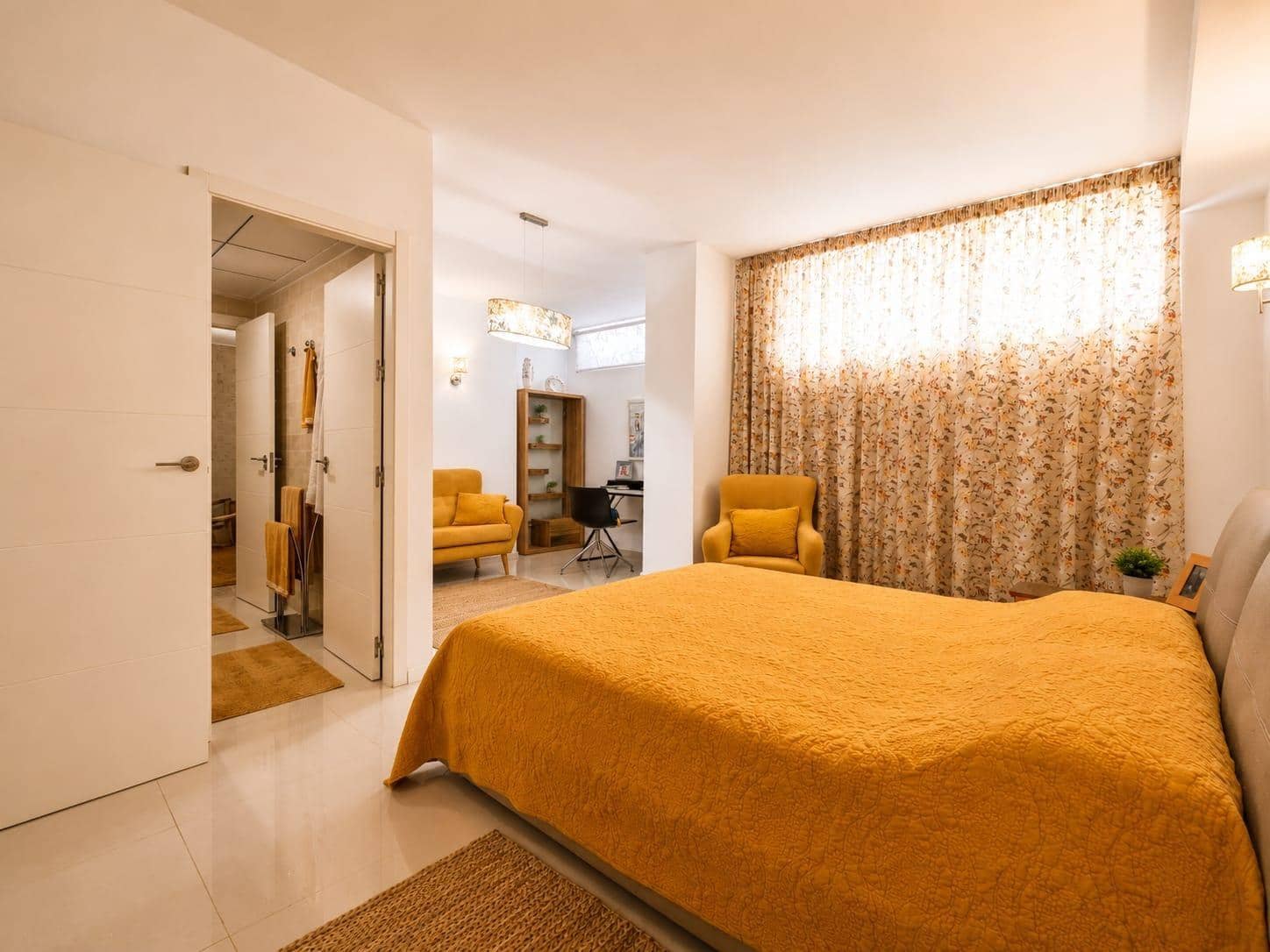 4 Zimmer Villa zu verkaufen in La Zenia mit Pool - 900.000 € (Ref: 9942581)