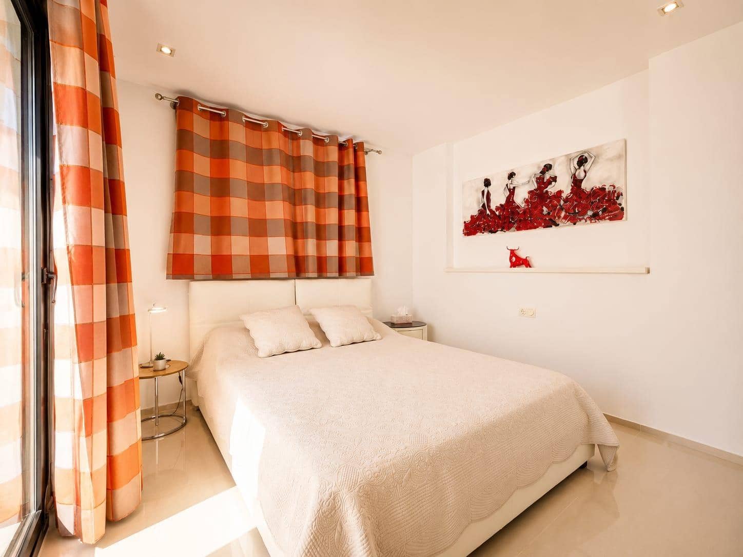 4 Zimmer Villa zu verkaufen in La Zenia mit Pool - 900.000 € (Ref: 9942581)