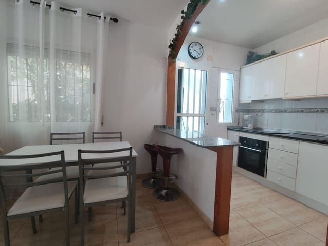 3 slaapkamer Rijtjeshuis te koop in La Zenia, Orihuela met zwembad garage - € 294.000 (Ref: 9952690)