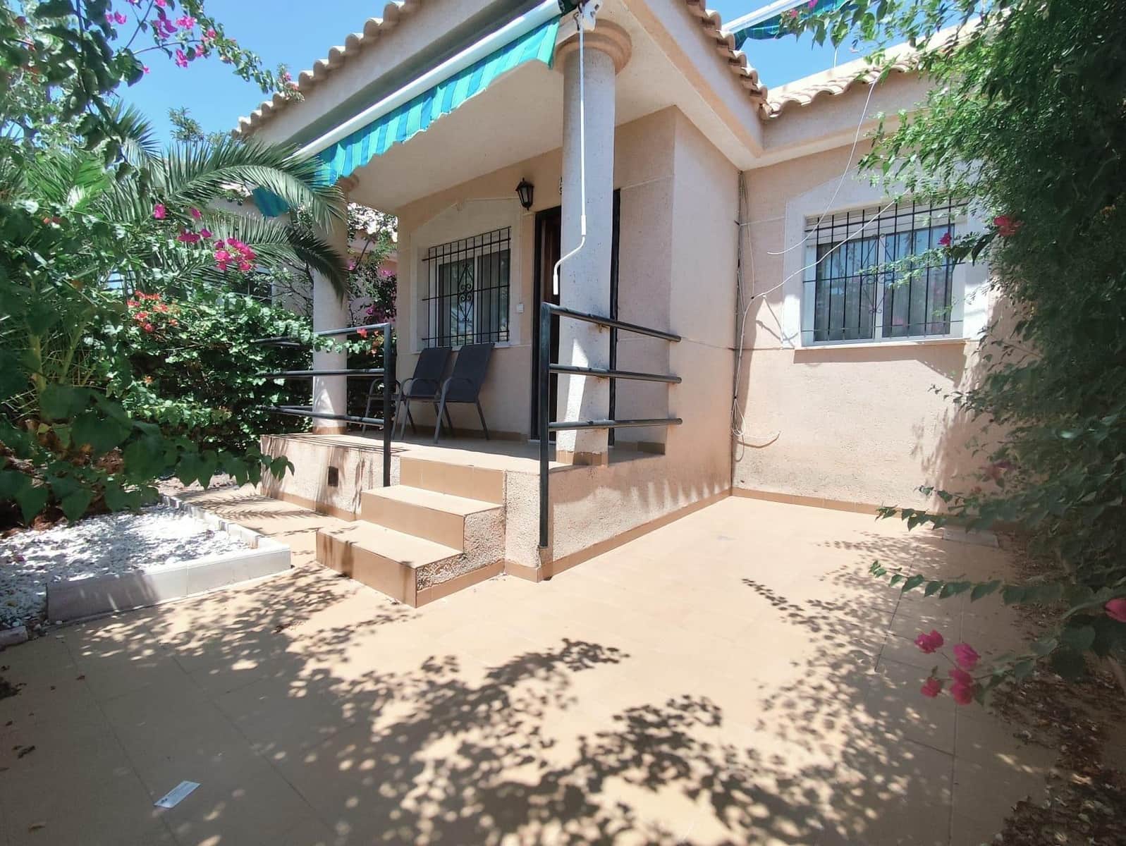 3 slaapkamer Rijtjeshuis te koop in La Zenia met zwembad garage - € 294.000 (Ref: 9952690)